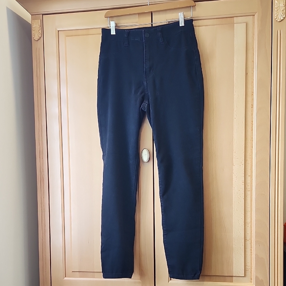 Doll House Jeans Slinny Mid Rise In Black